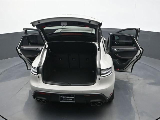 New 2026 Porsche Macan GTS AWD/4WD image 28