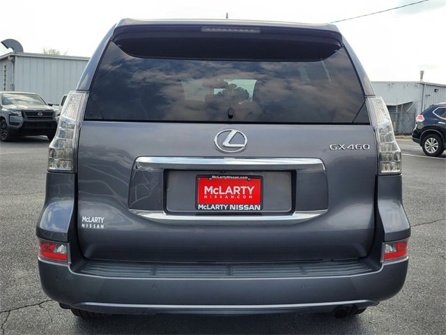 Used 2016 Lexus GX 460 Luxury w/ Preferred Accessory Package image 4