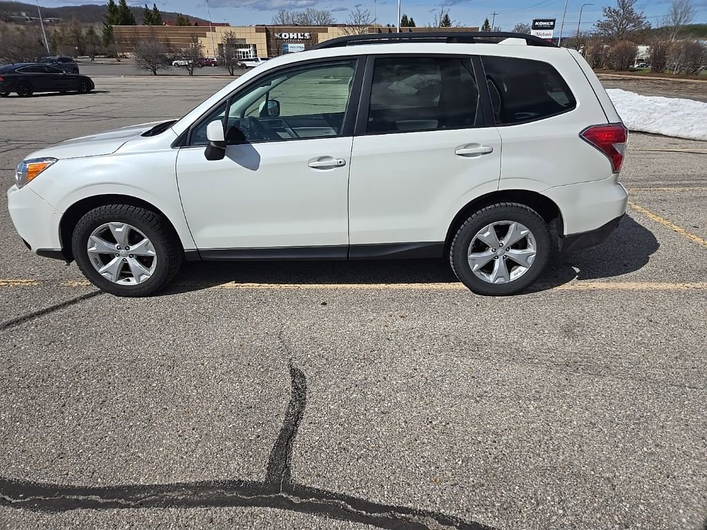 Used 2016 Subaru Forester 2.5i Premium w/ All-Weather Package image 2