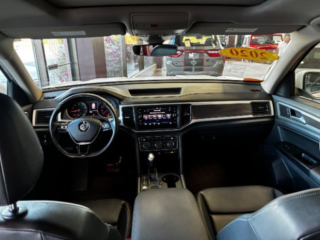Used 2020 Volkswagen Atlas SE w/ Panoramic Sunroof Package FWD image 26