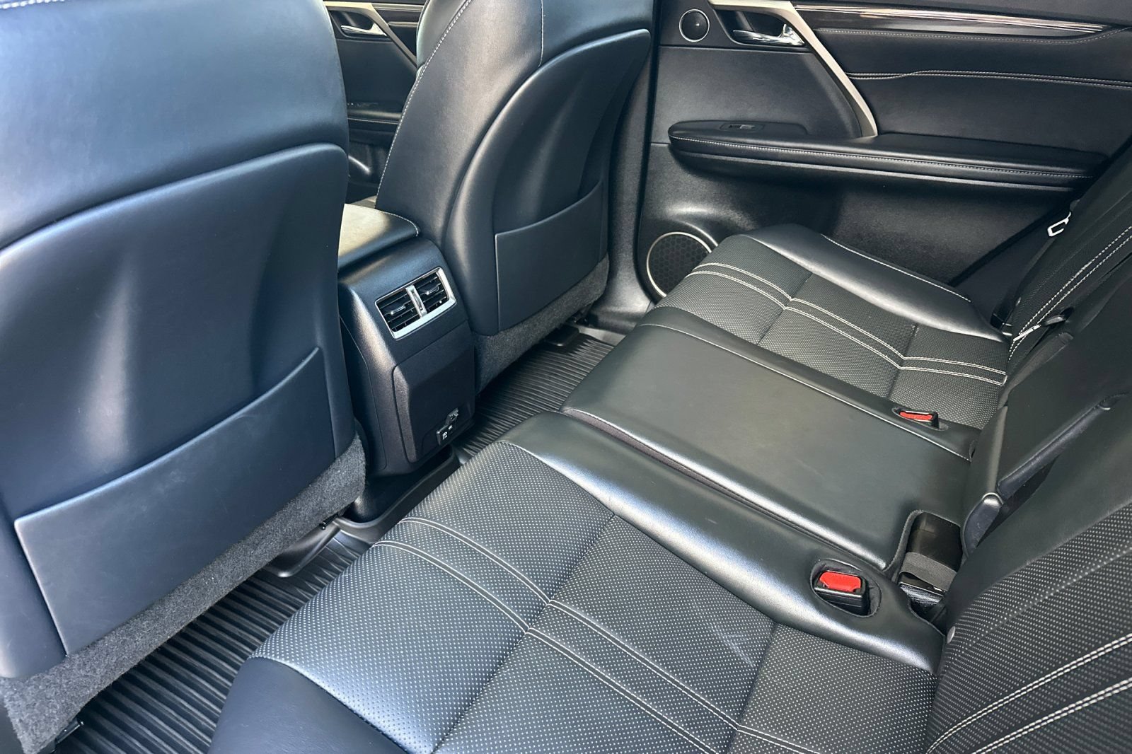 Used 2020 Lexus RX 450h AWD w/ Luxury Package image 9