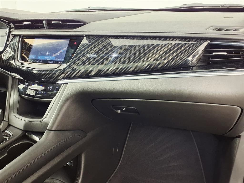 Certified 2025 Cadillac XT6 Premium Luxury image 19