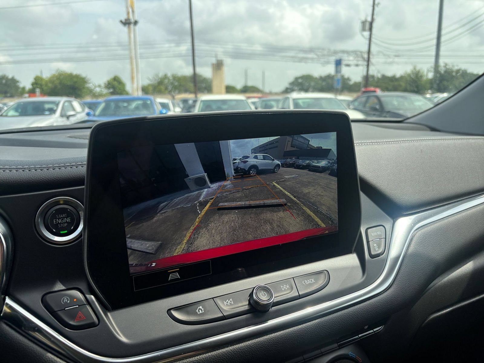 Used 2025 Chevrolet Blazer LT FWD image 25