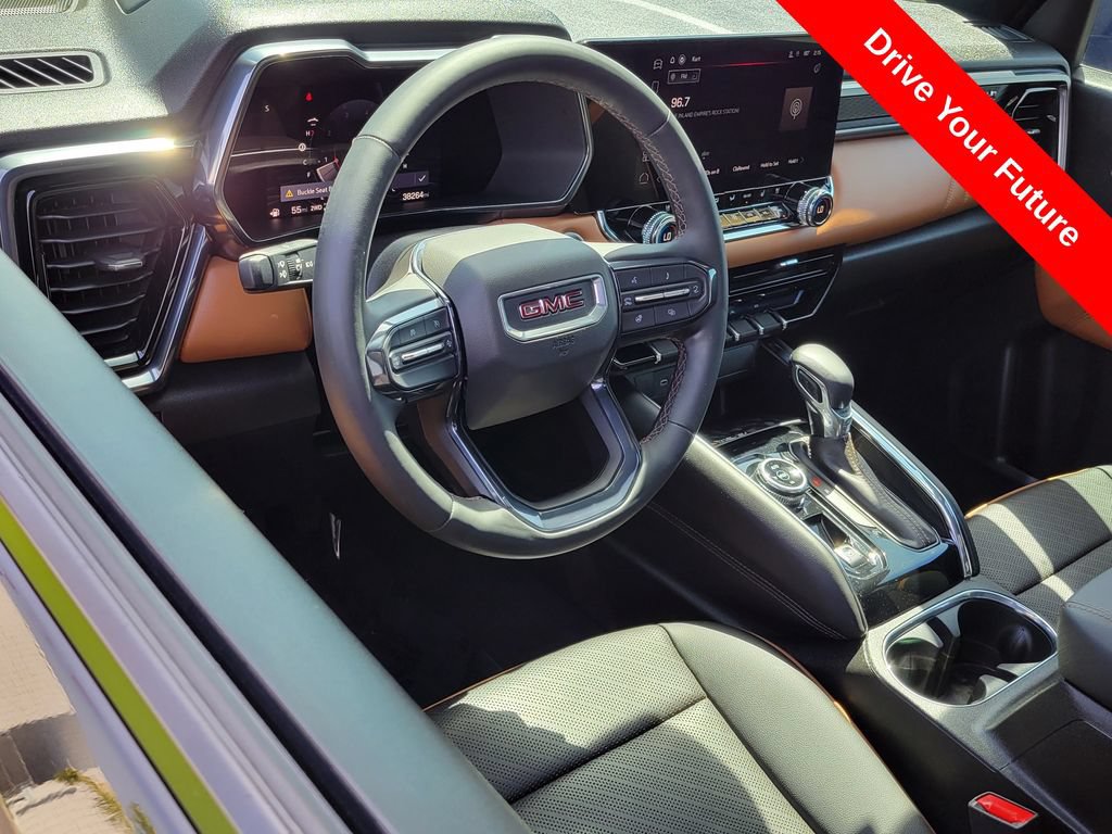 Used 2023 GMC Canyon AT4 w/ AT4 Premium Package AWD/4WD image 3