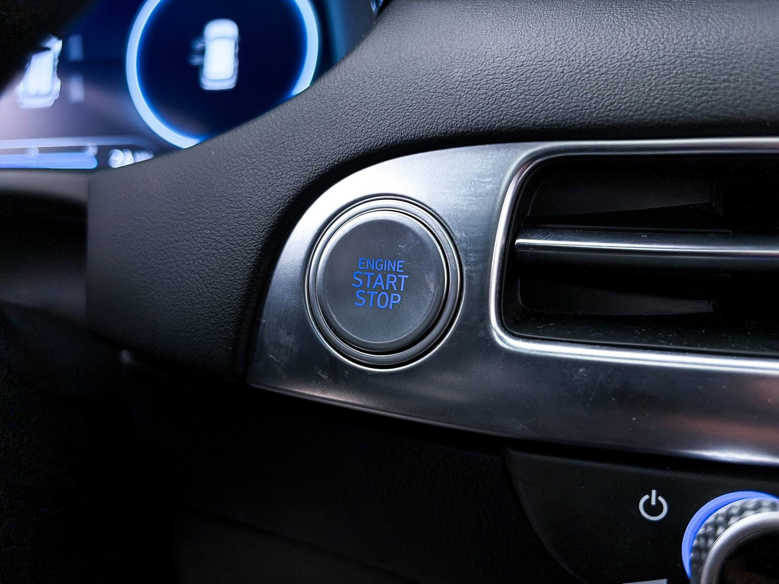 Used 2024 Hyundai Palisade Calligraphy image 30