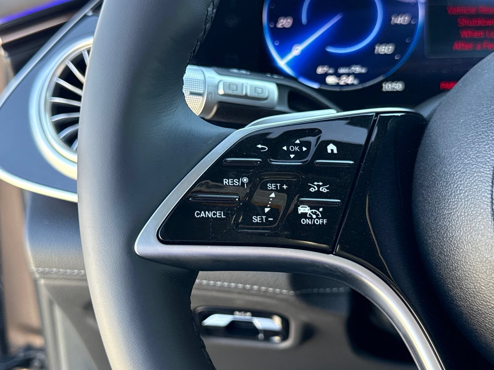 New 2027 Mercedes-Benz EQS 400 4MATIC SUV image 21