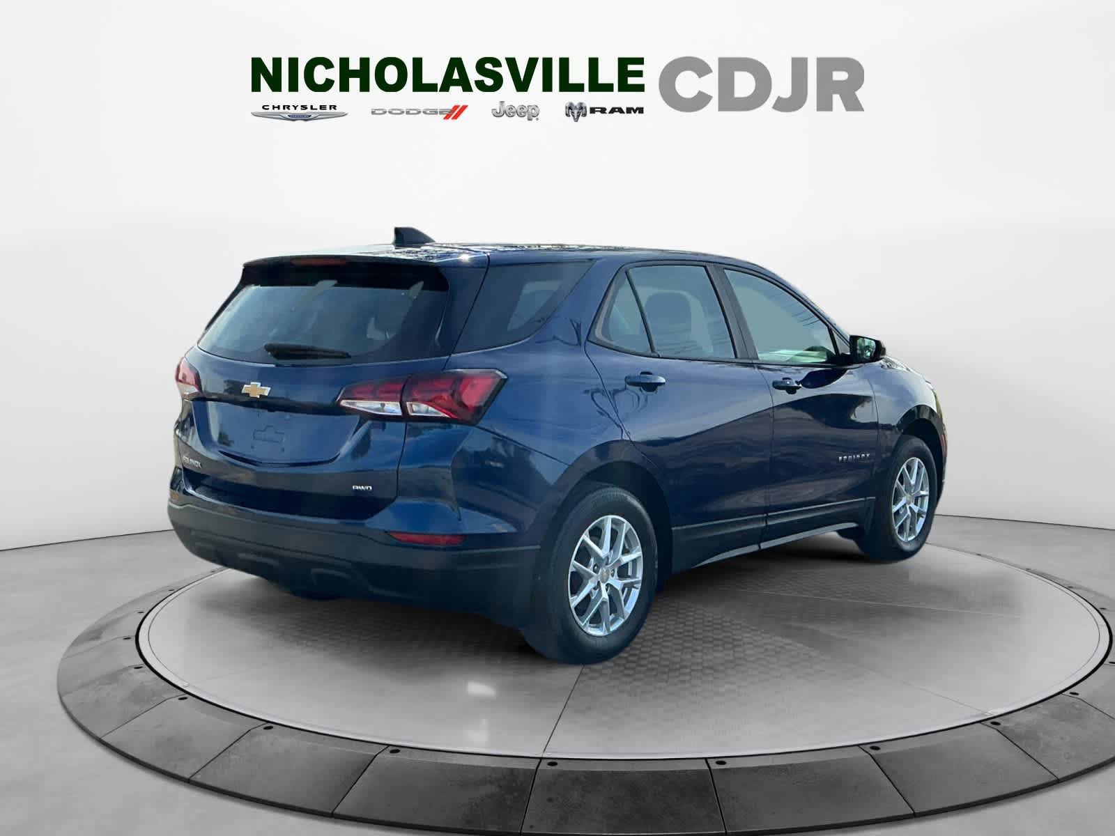 Used 2022 Chevrolet Equinox LS AWD/4WD image 5