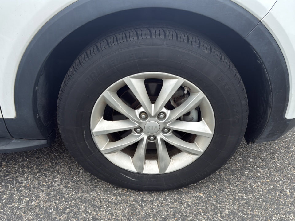 Used 2016 Kia Sorento LX AWD/4WD image 10