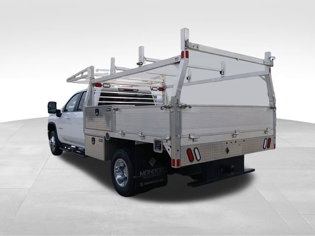 Used 2024 Chevrolet Silverado 3500 LT w/ Convenience Package image 3