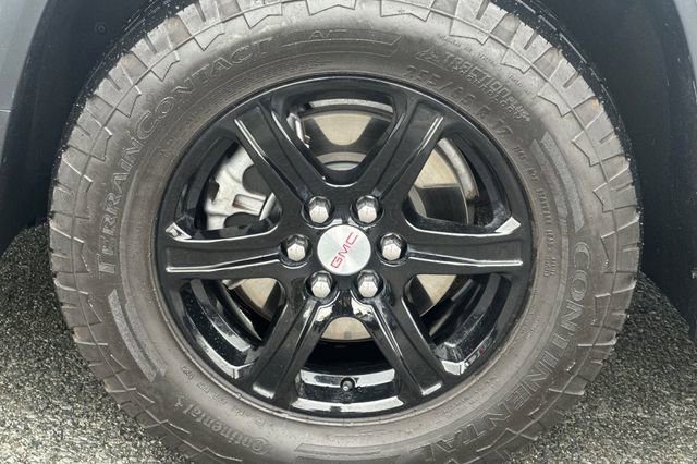Used 2023 GMC Acadia AT4 w/ Technology Package image 25