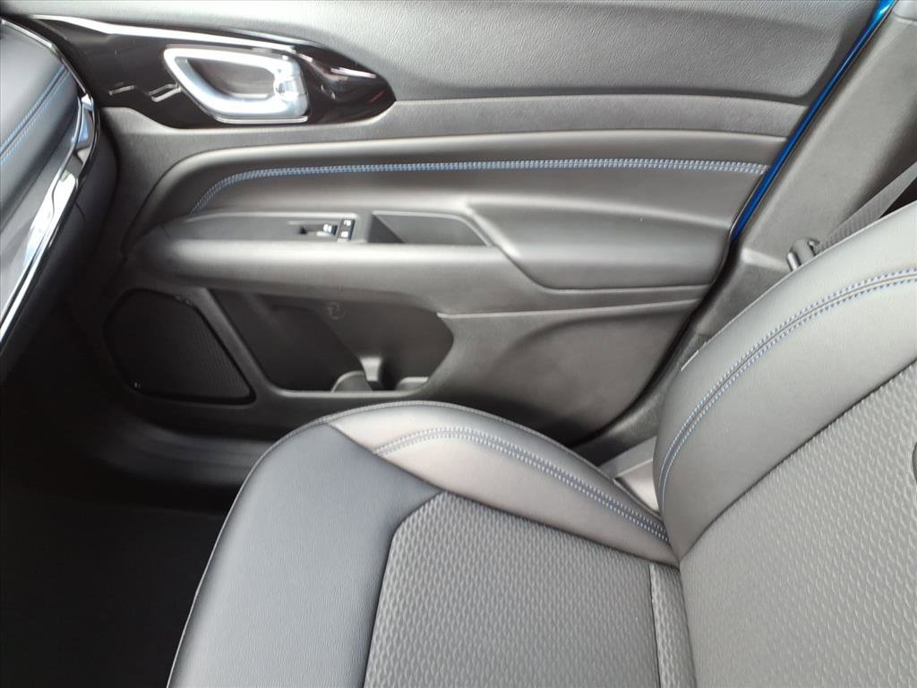 New 2026 Jeep Compass Latitude image 32