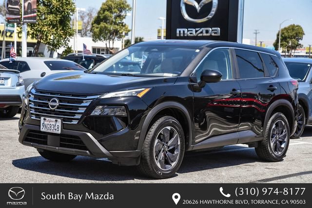 Used 2025 Nissan Rogue SV FWD image 3