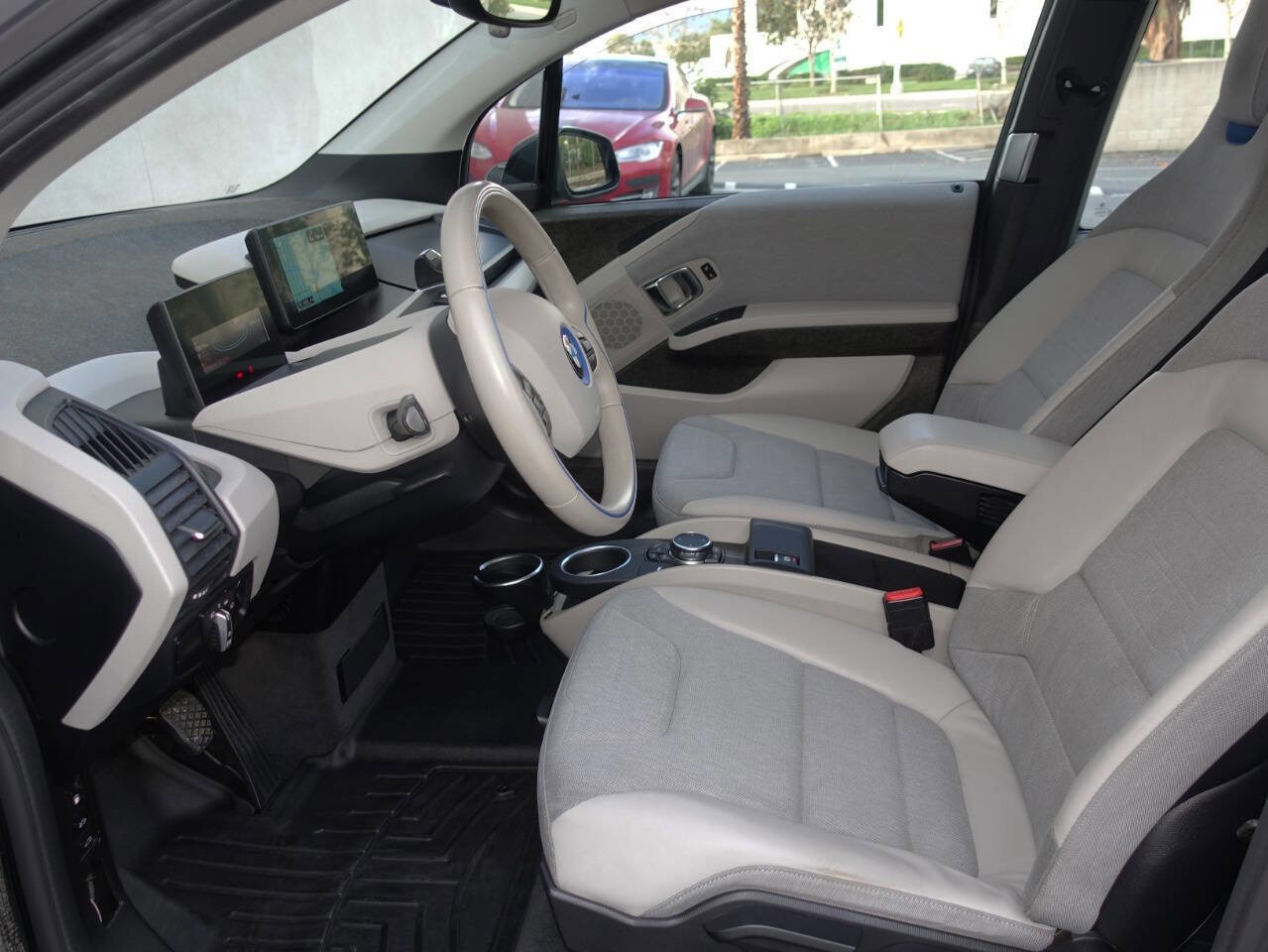 Used 2015 BMW i3 w/ Range Extender RWD image 32