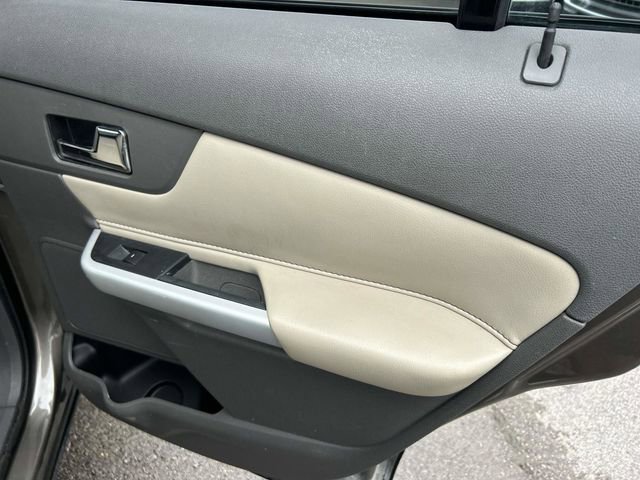 Used 2013 Ford Edge SEL FWD image 24