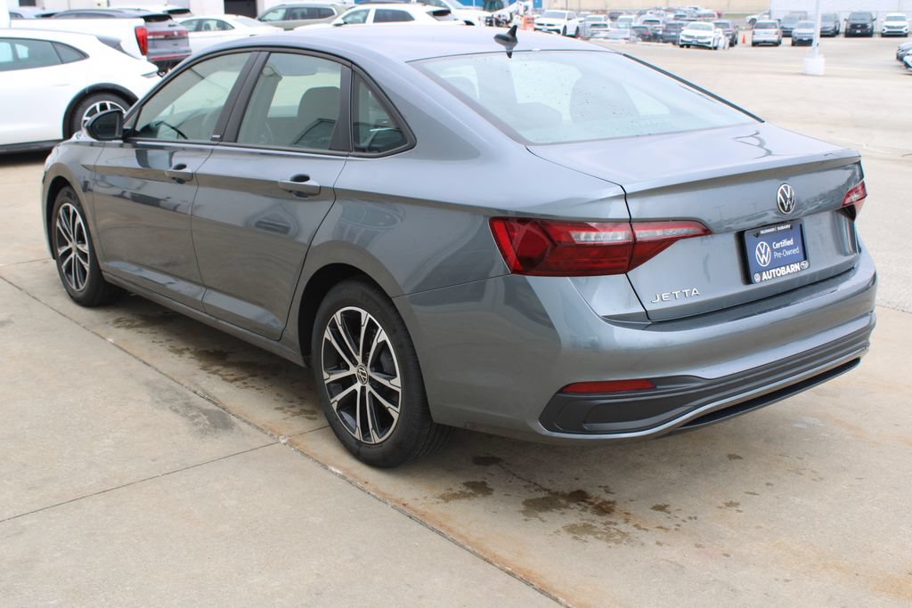 Certified 2024 Volkswagen Jetta Sport FWD image 4