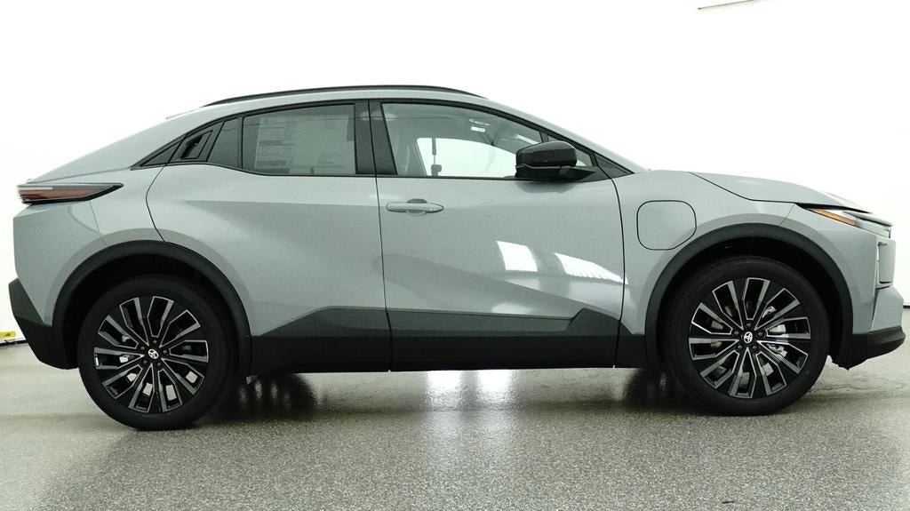 New 2026 Toyota C-HR AWD/4WD image 27
