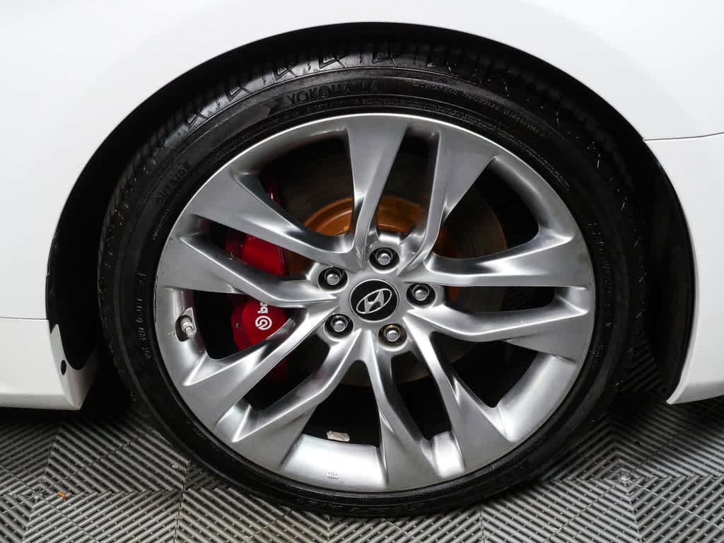 Used 2013 Hyundai Genesis 3.8 image 31