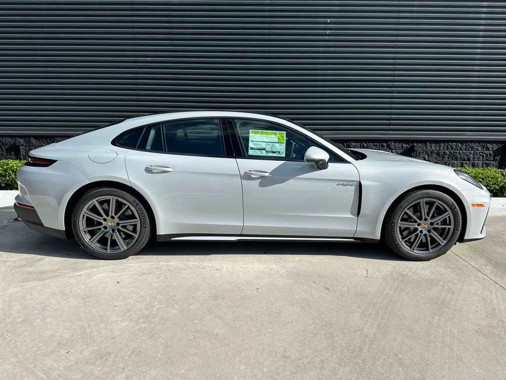 Used 2025 Porsche Panamera 4 image 8