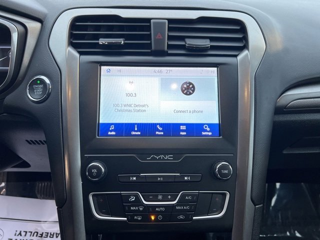 Used 2020 Ford Fusion SE image 27