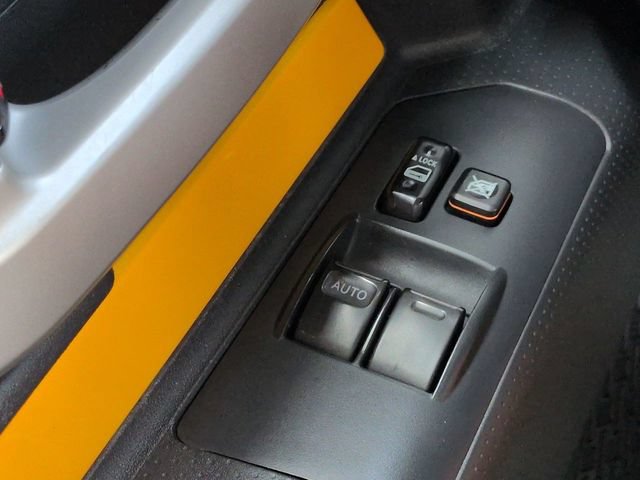 Used 2010 Toyota FJ Cruiser 4WD image 23