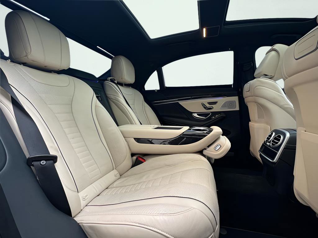 Used 2018 Mercedes-Benz S 560 Sedan image 31