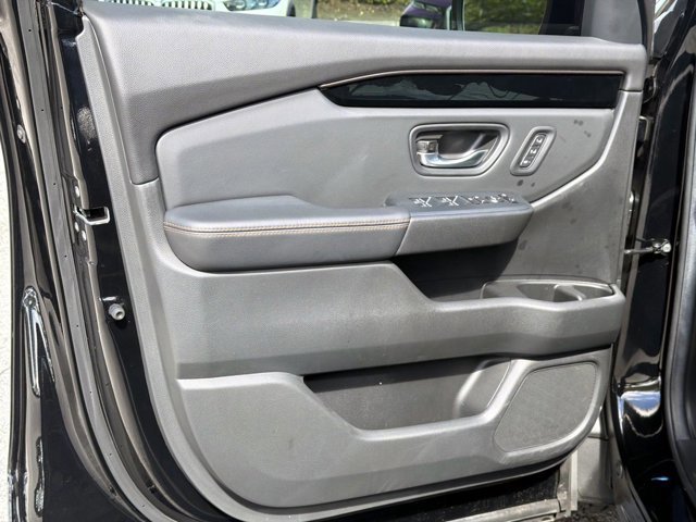 Used 2025 Honda Pilot TrailSport image 13