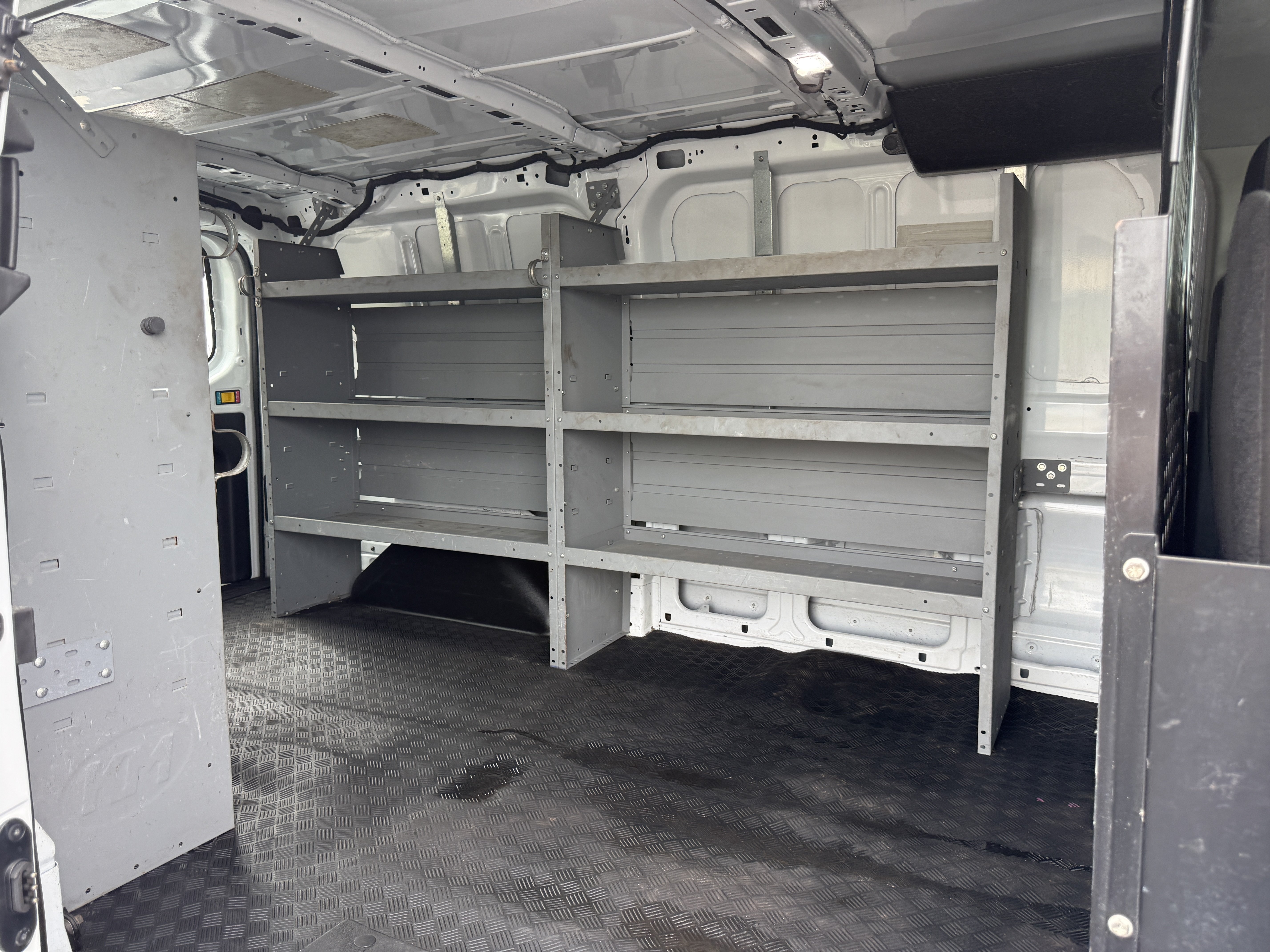 Certified 2018 Ford Transit 250 130 Low Roof w/ Exterior Upgrade Package RWD image 16