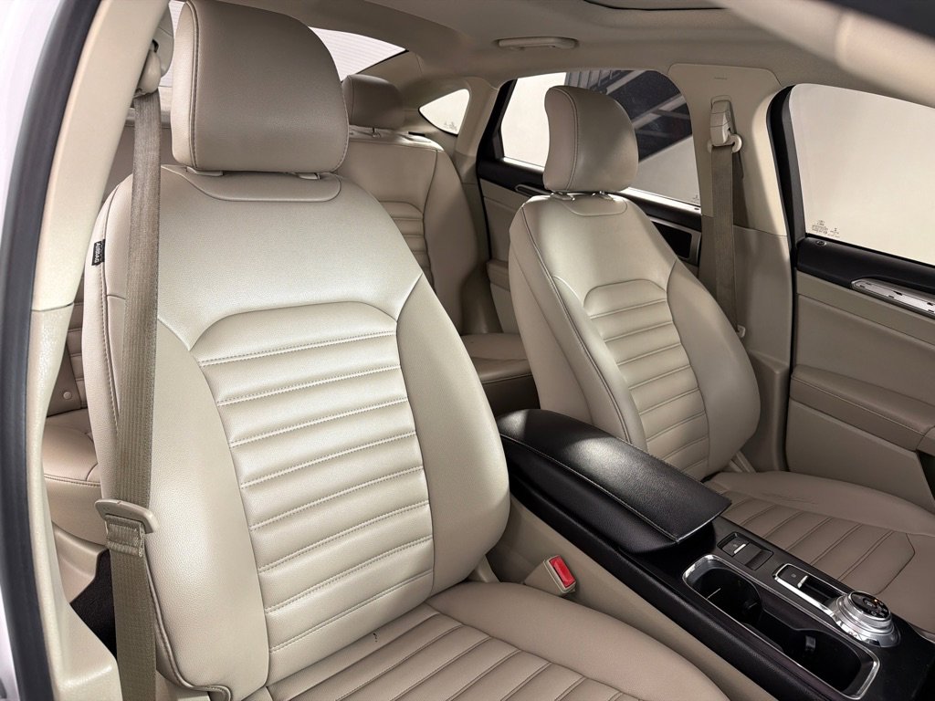 Used 2019 Ford Fusion SEL FWD image 24