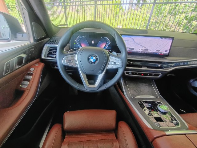 Used 2024 BMW X7 xDrive40i w/ Executive Package AWD/4WD image 37