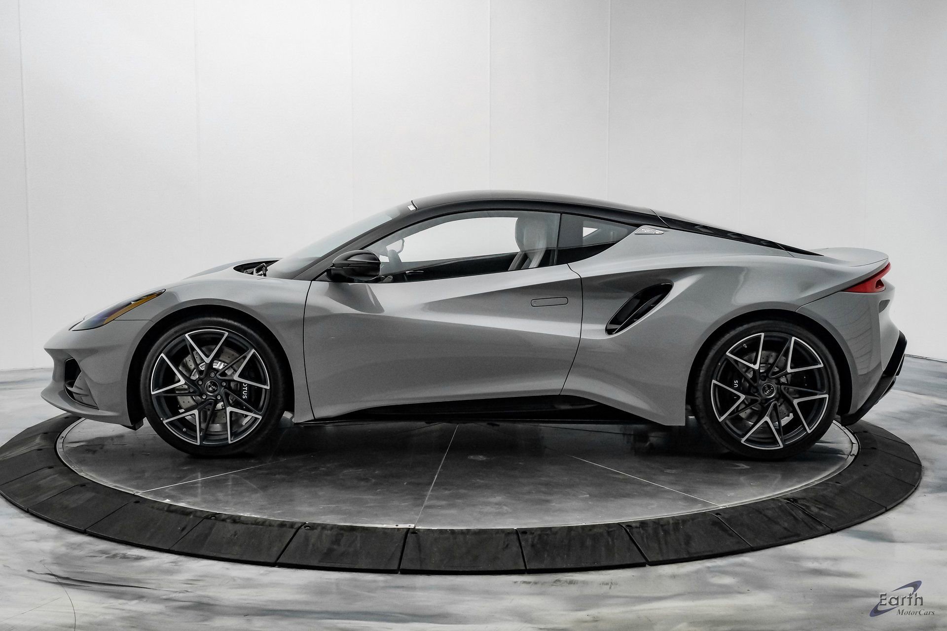 New 2026 Lotus Emira V6 SE Touring RWD image 7