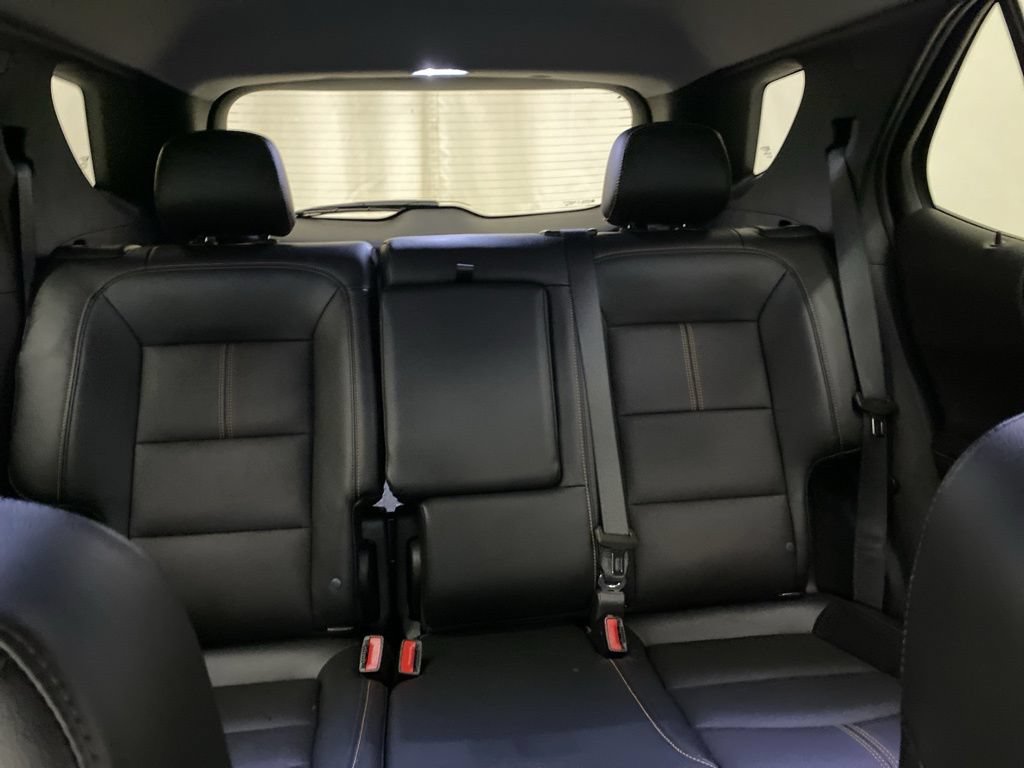 Used 2023 Chevrolet Equinox Premier AWD/4WD image 18