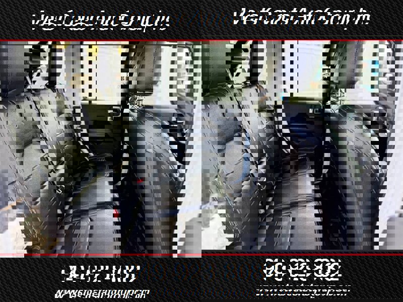 Used 2023 Jeep Wrangler Unlimited Sahara image 11