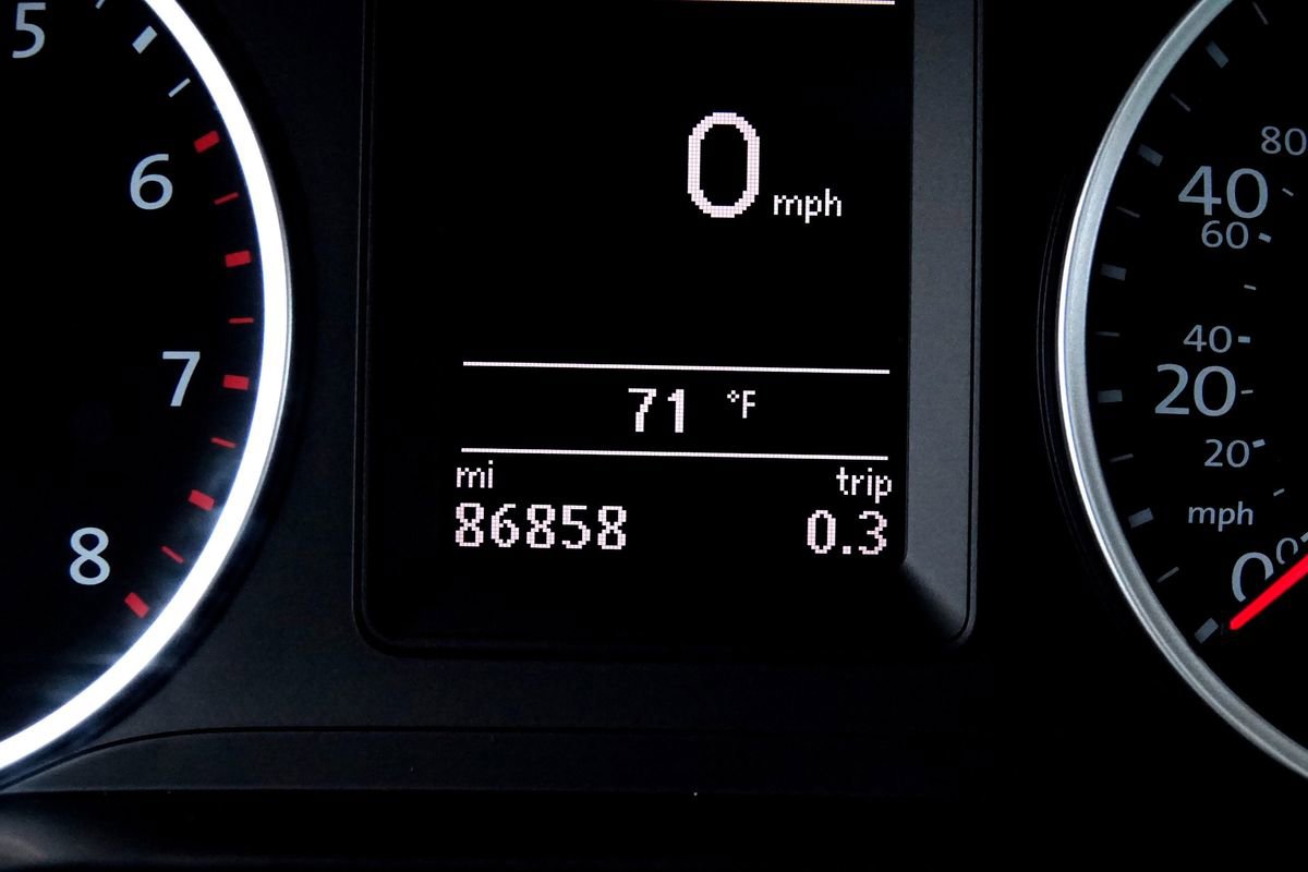 Used 2017 Volkswagen Tiguan Sport image 41