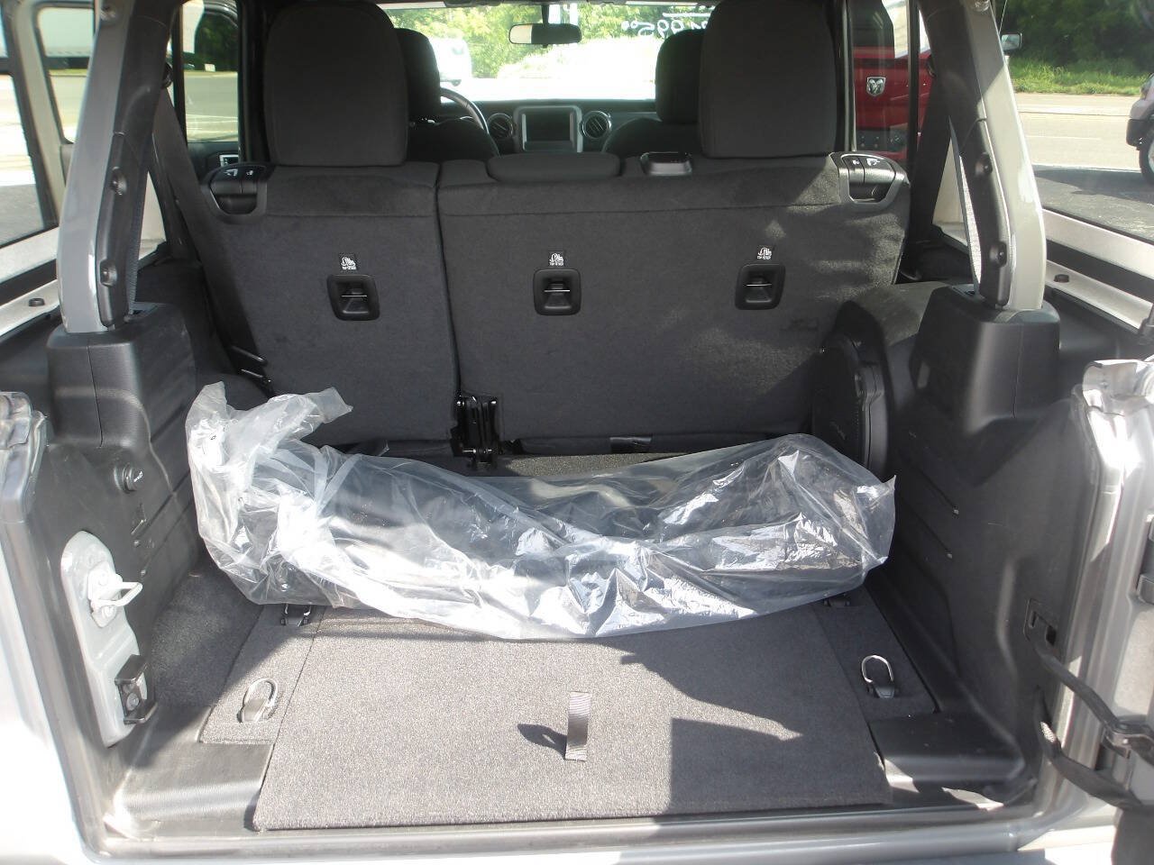 Used 2021 Jeep Wrangler Unlimited Sport AWD/4WD image 17