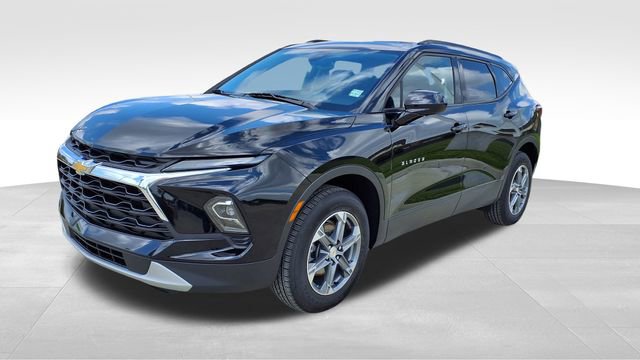 Used 2024 Chevrolet Blazer LT w/ Convenience Package image 3