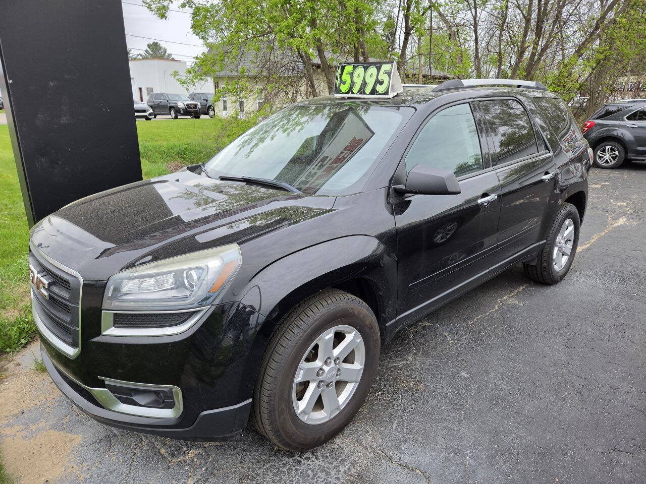 Used 2016 GMC Acadia SLE FWD image 1