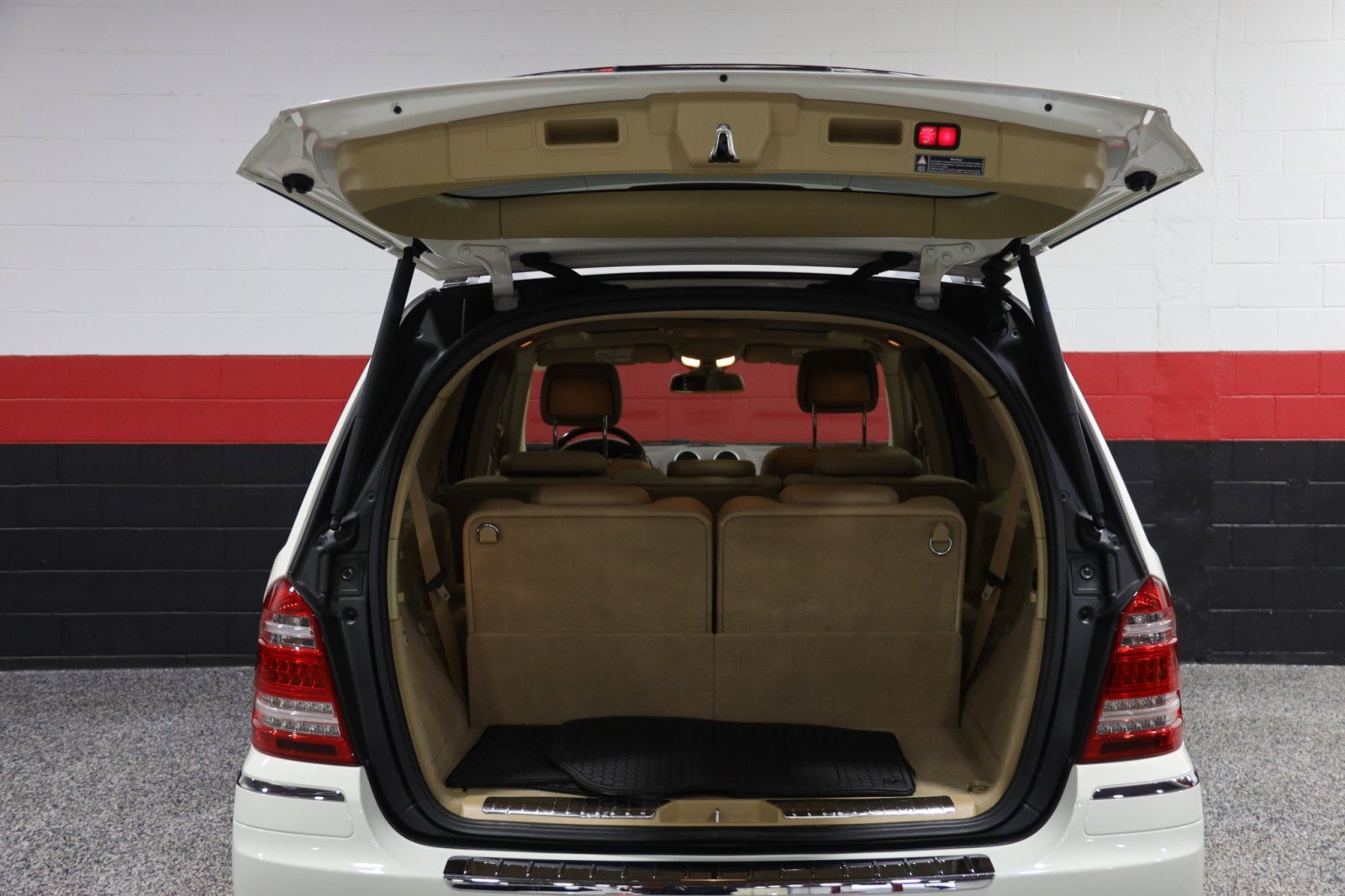 Used 2012 Mercedes-Benz GL 450 4MATIC w/ Premium 2 Pkg image 29