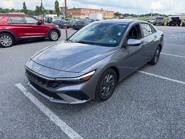 Used 2024 Hyundai Elantra SEL FWD image 4