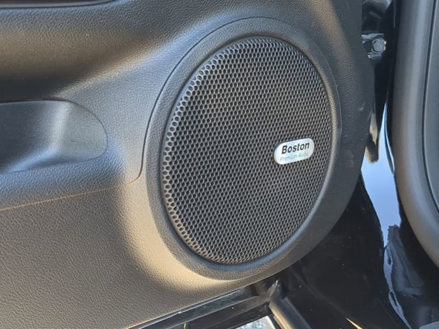 Used 2013 Chevrolet Camaro SS w/ RS Package image 12