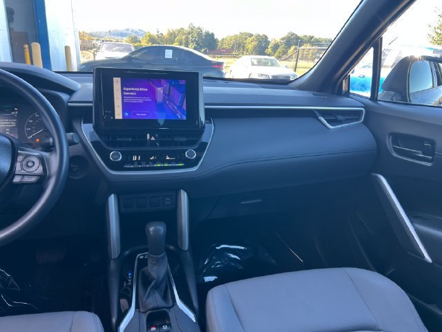 Used 2024 Toyota Corolla Cross AWD Hybrid image 14