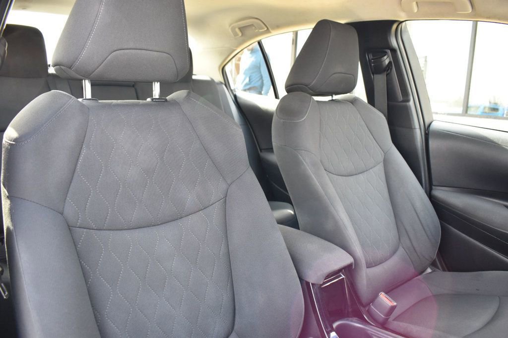Used 2021 Toyota Corolla LE image 17
