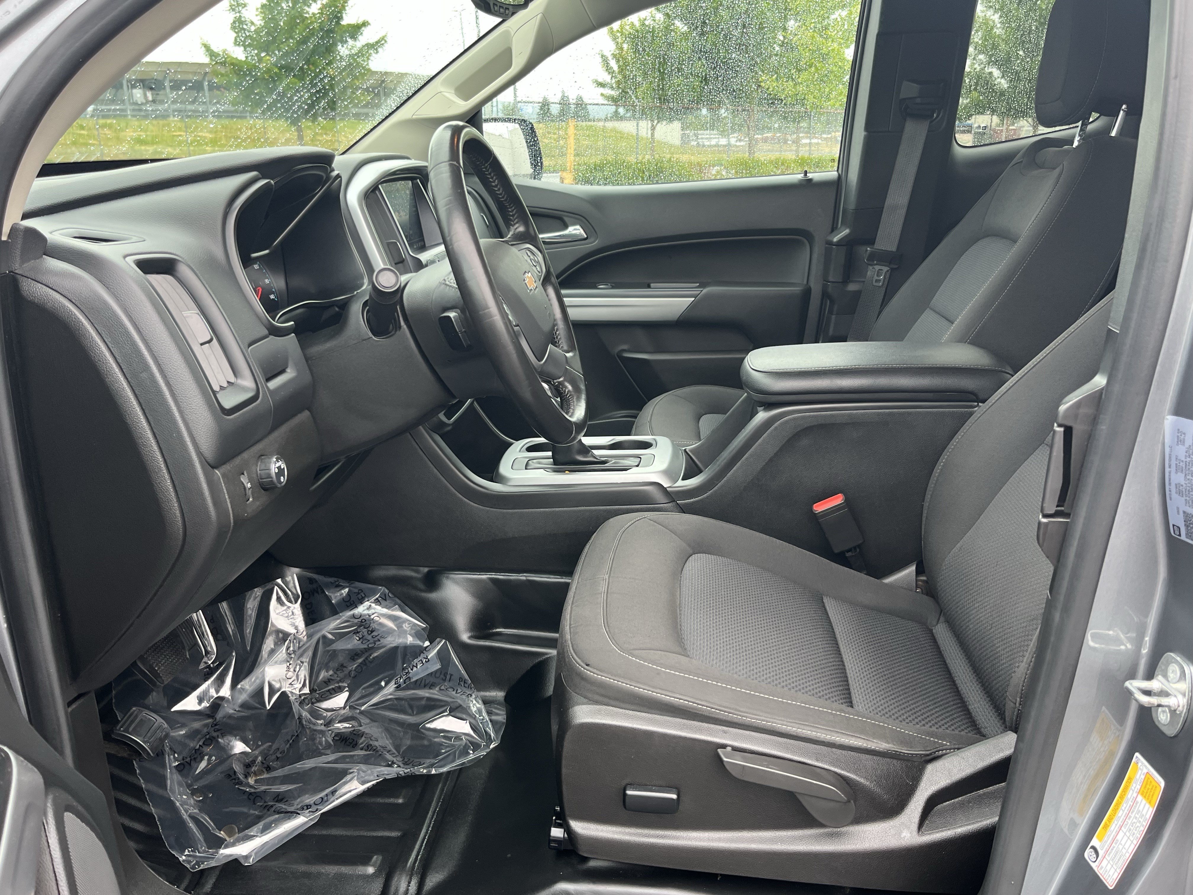 Used 2022 Chevrolet Colorado LT w/ Fleet Safety Package RWD image 11