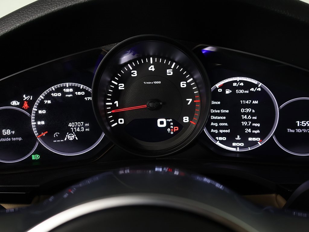 Used 2022 Porsche Cayenne image 47