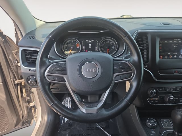 Used 2019 Jeep Cherokee Latitude w/ Cold Weather Group AWD/4WD image 12