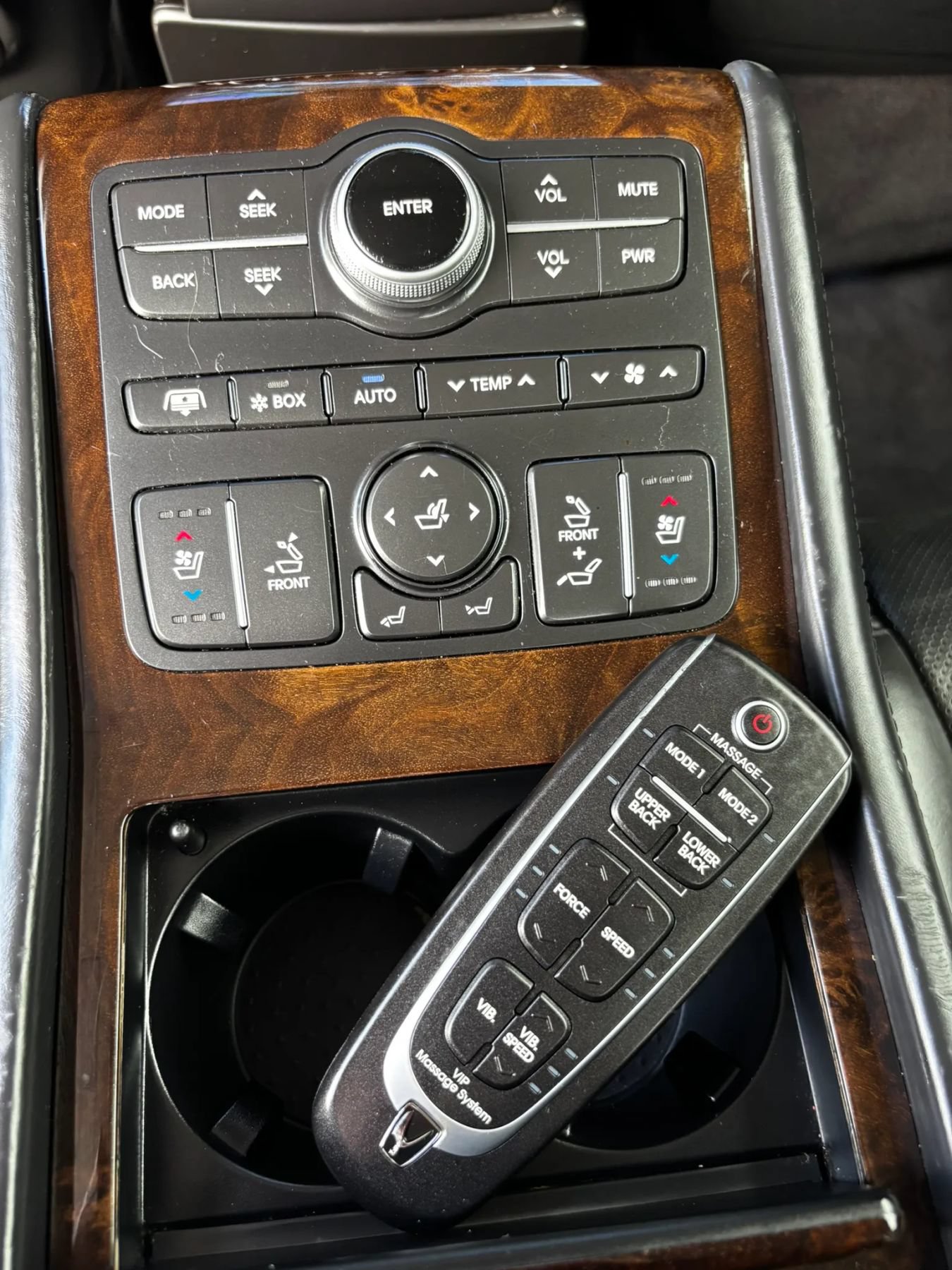 Used 2011 Hyundai Equus Ultimate RWD image 14