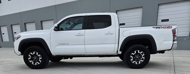 Used 2023 Toyota Tacoma TRD Off-Road image 2