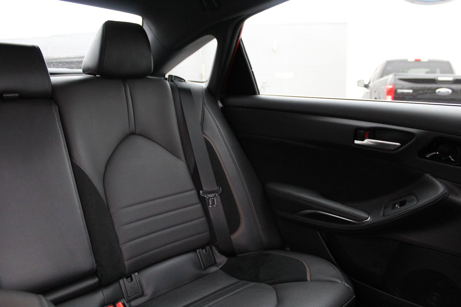 Used 2022 Toyota Avalon Touring image 15