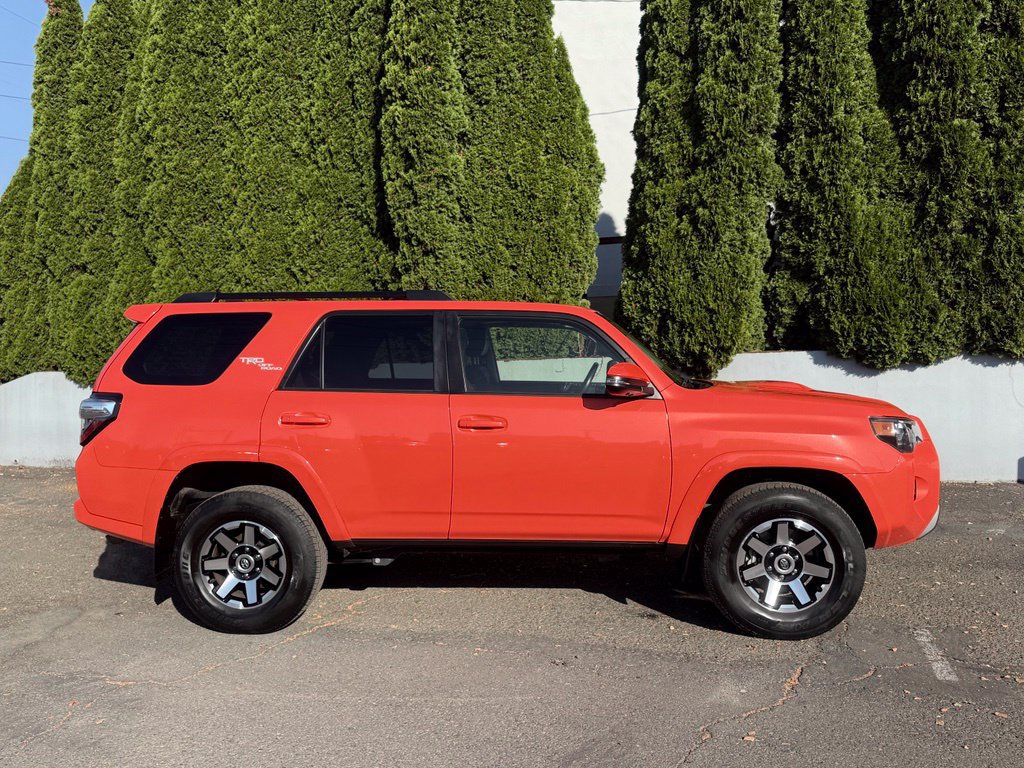 Certified 2024 Toyota 4Runner TRD Off-Road Premium w/ Off Road Premium Plus Package AWD/4WD image 8