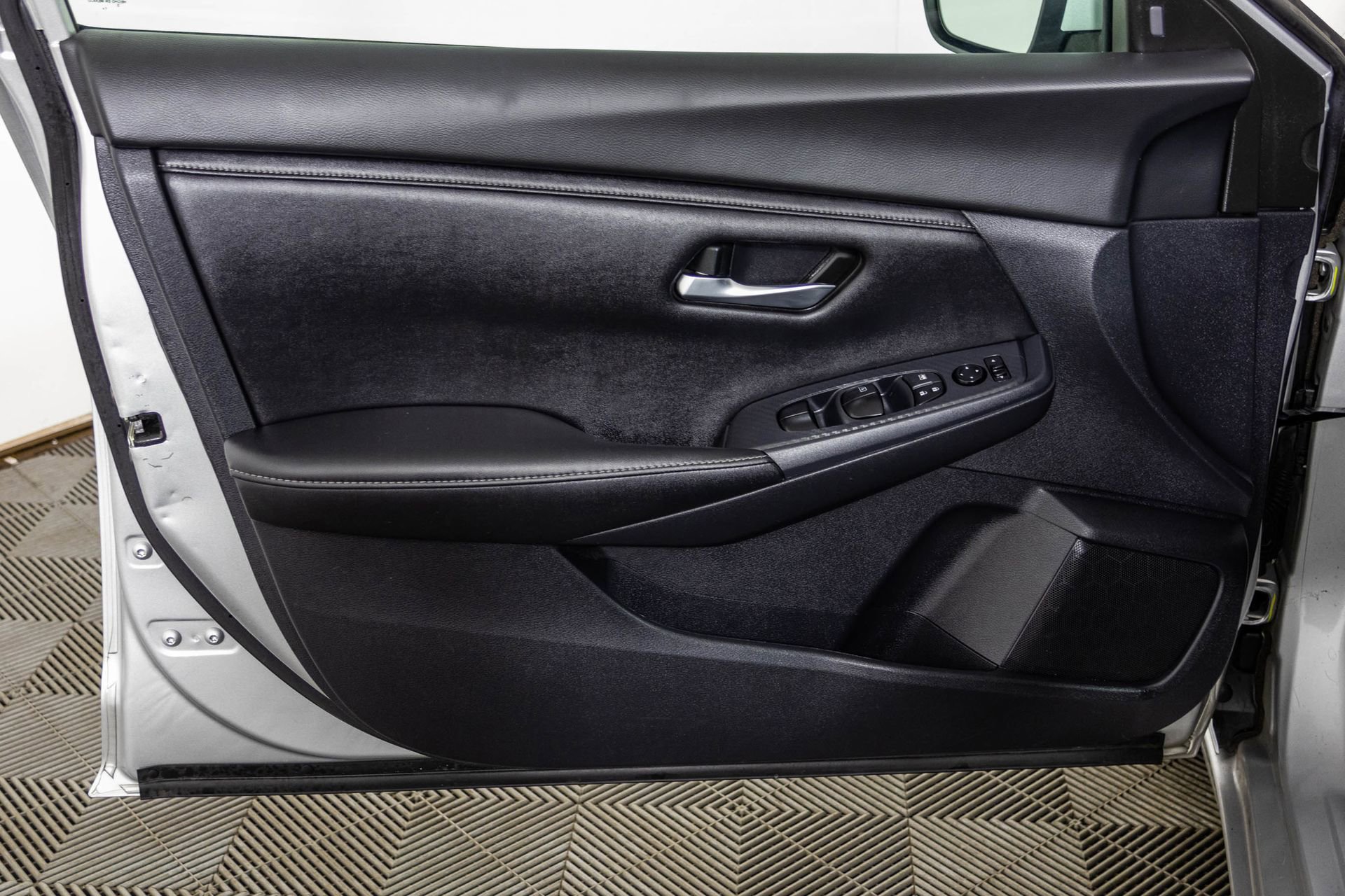 Used 2022 Nissan Sentra S FWD image 34