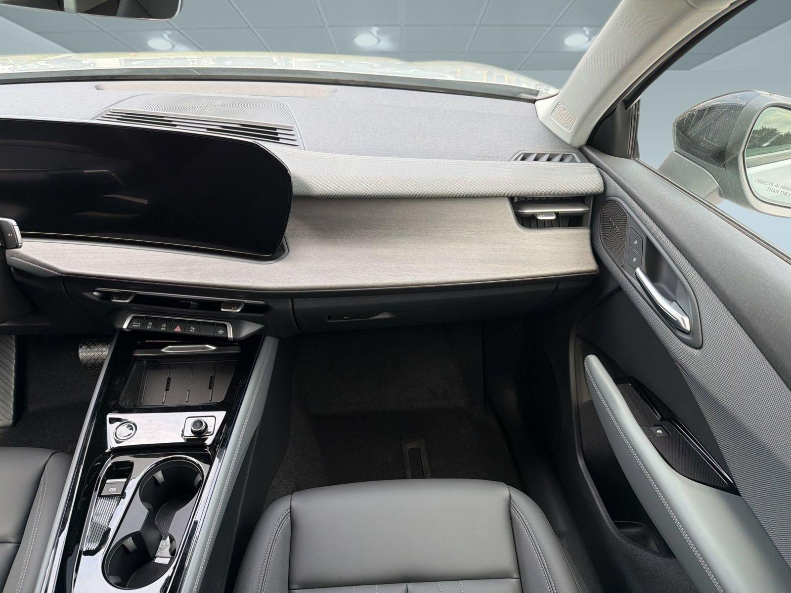 New 2026 Audi Q3 quattro 2.0T AWD/4WD image 30